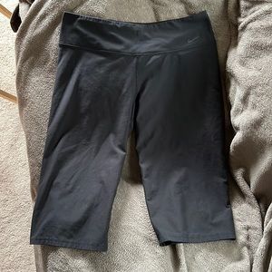 Nike Dri-Fit one legend pants cropped